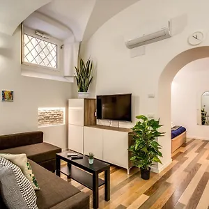 Fresh House Navona , Roma Italia
