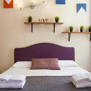 Monti House , Roma Italia